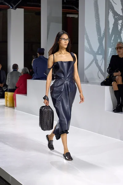 Look 2
